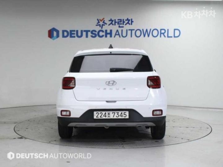 Hyundai Venue Gasoline 1.6 Modern Plus 5