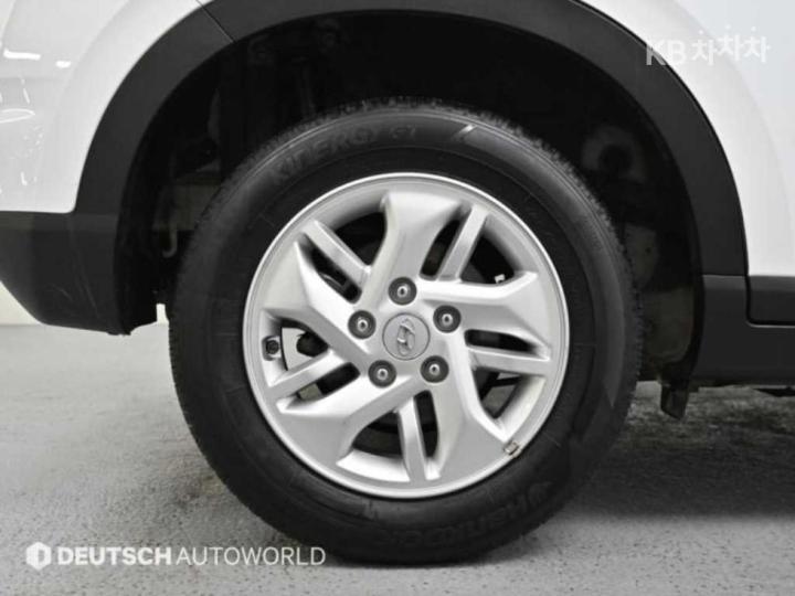 Hyundai Venue Gasoline 1.6 Modern Plus 6