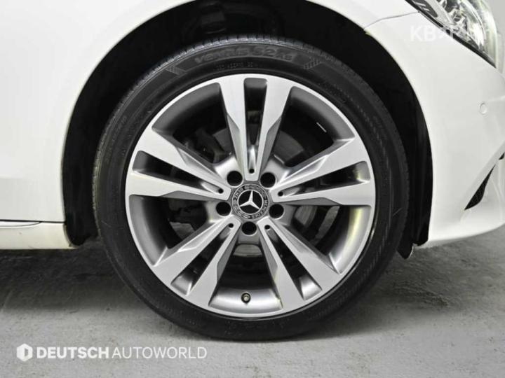 Mercedes-Benz C-Class C220 d 4Matic W205 6