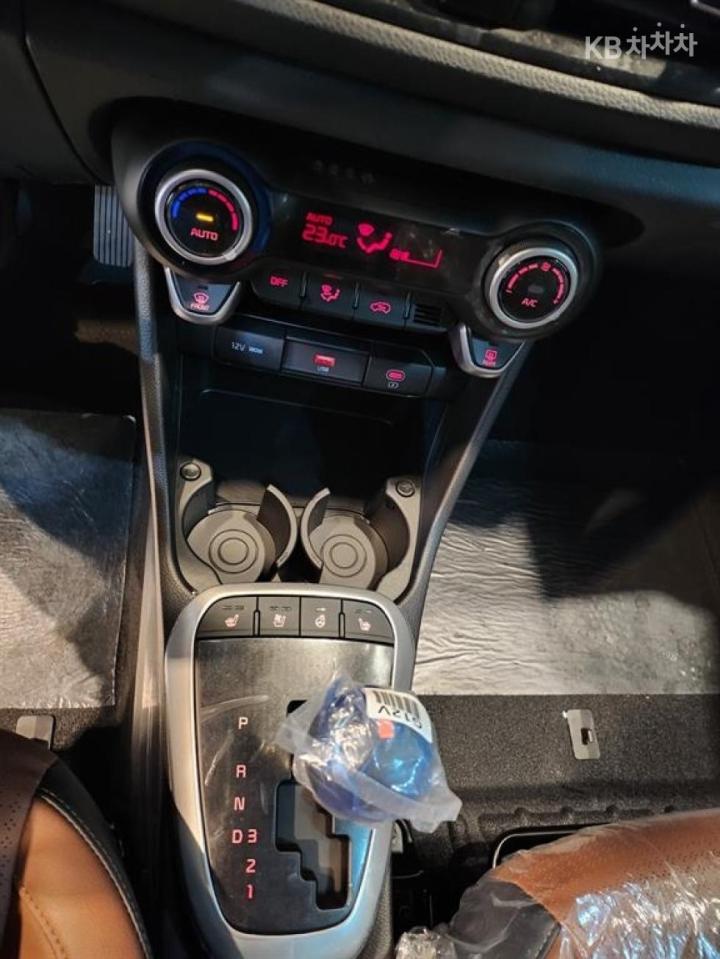 Kia Morning 1.0 Gasoline Signature - фото 15