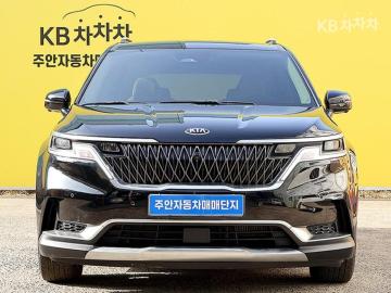 Kia Carnival Diesel 9-Seater Noblesse — foto 1