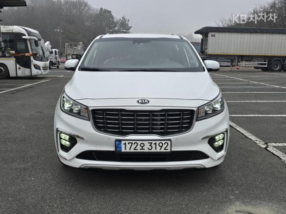 2020 - kia carnival