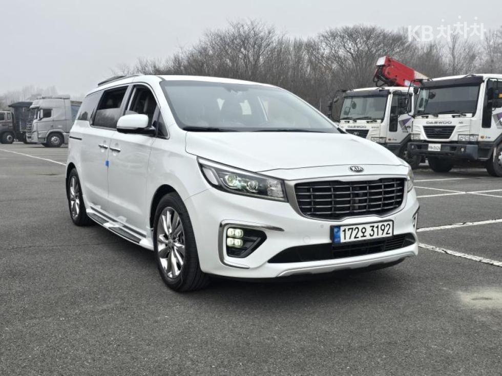 2020 - kia carnival