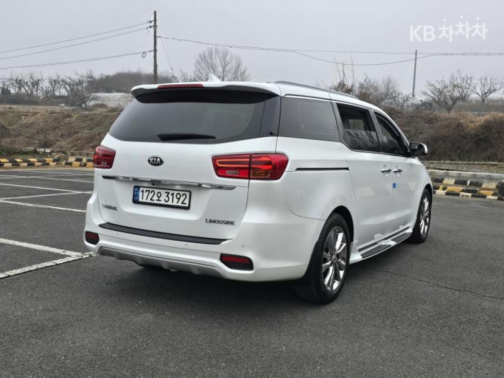 2020 - kia carnival