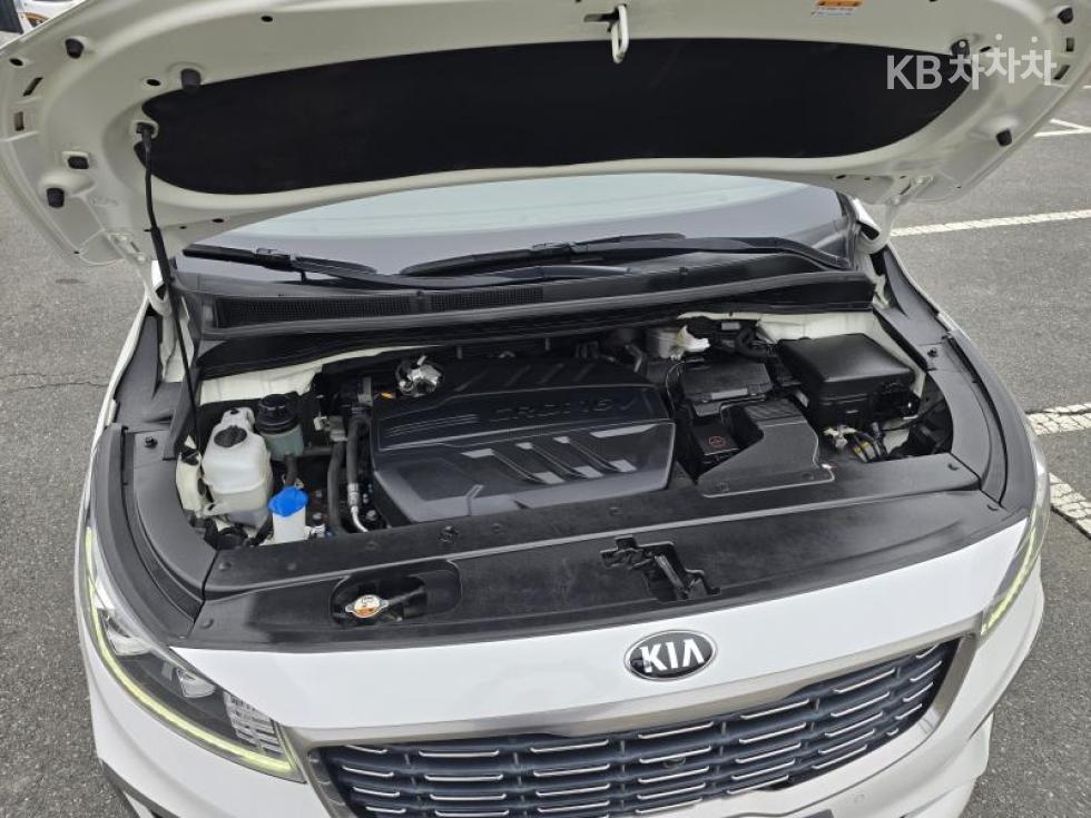 2020 - kia carnival