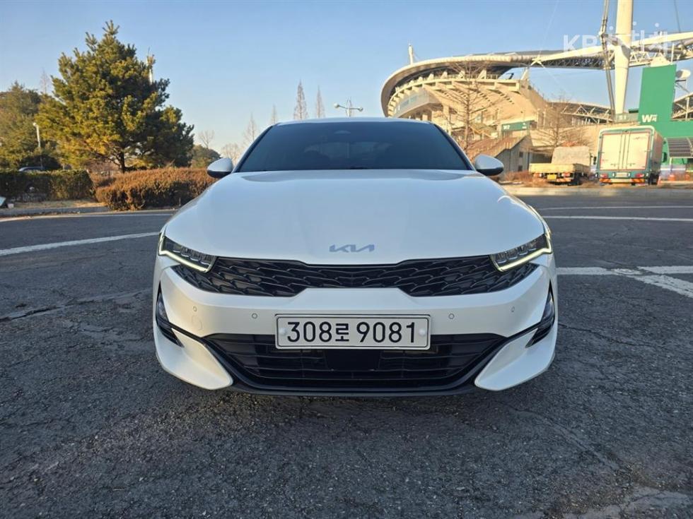 2022 - kia k5