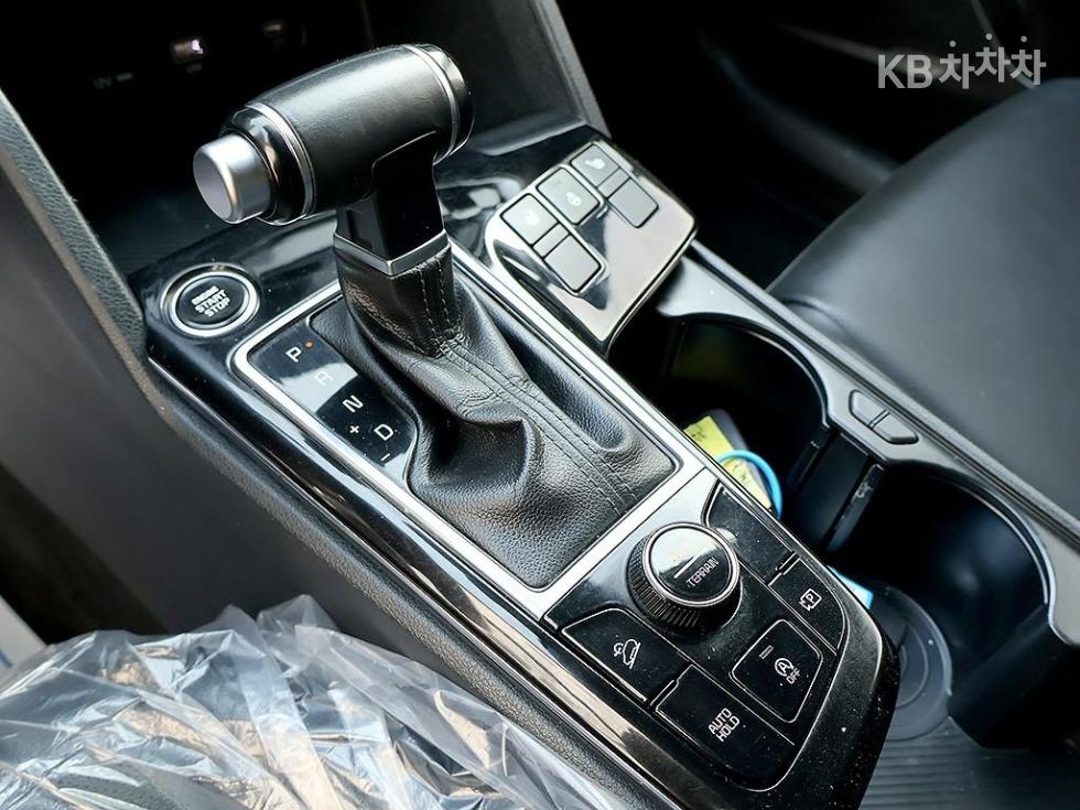 2022 - kia sportage