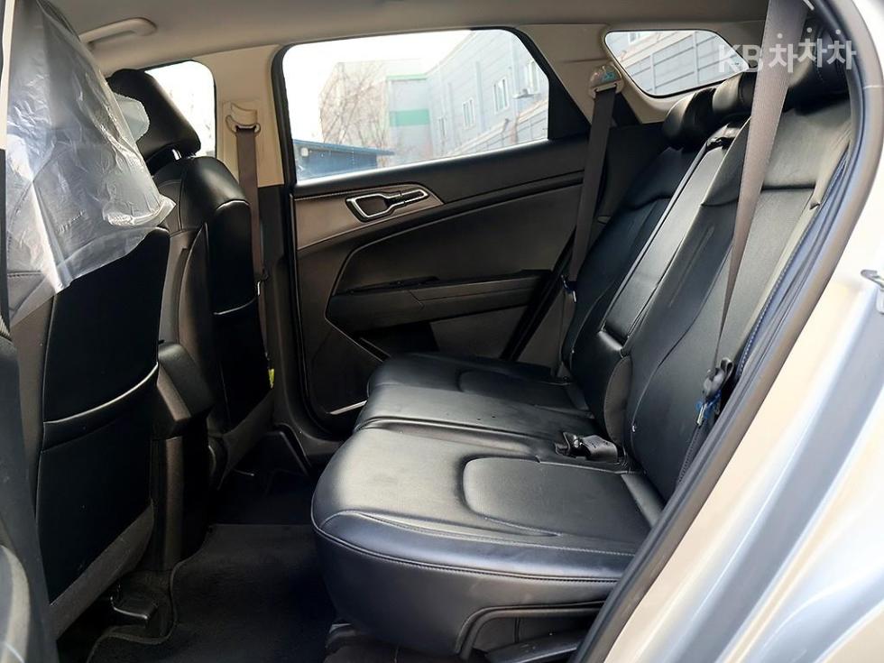 2022 - kia sportage
