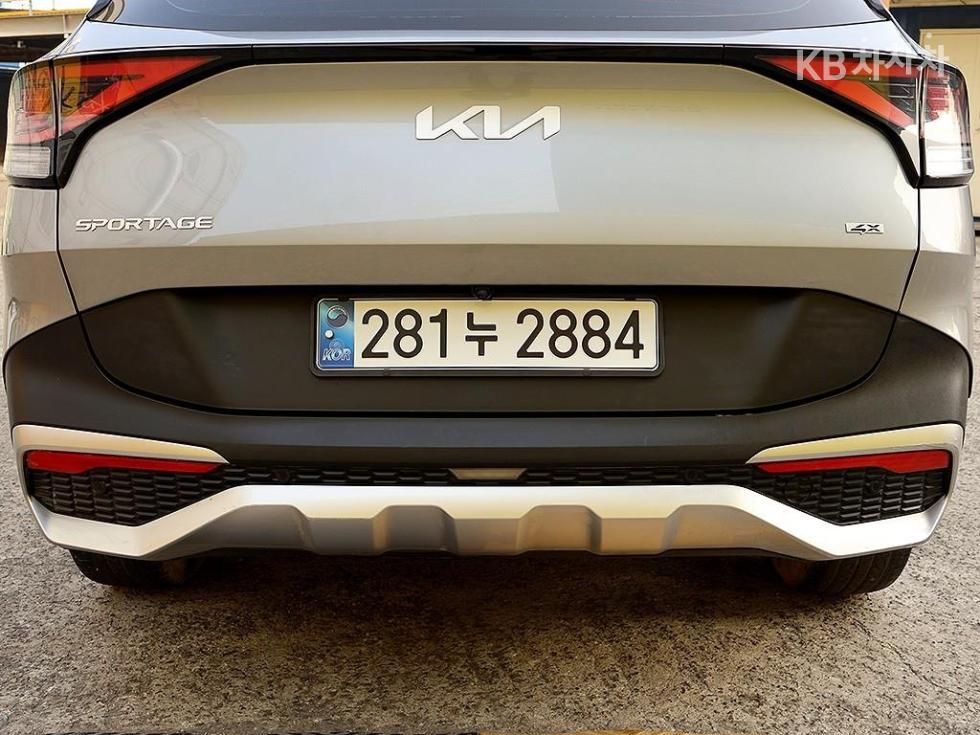 2022 - kia sportage