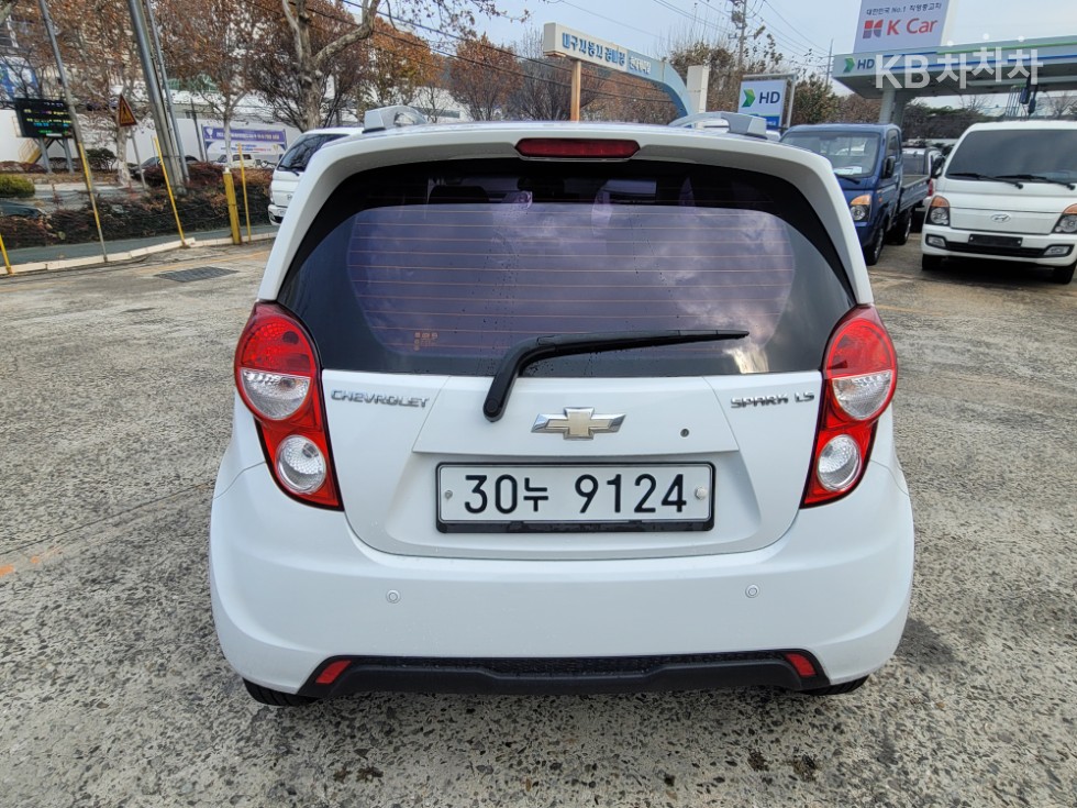 Chevrolet Spark — miniaturë 3