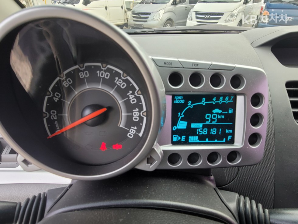 Chevrolet Spark — miniaturë 5