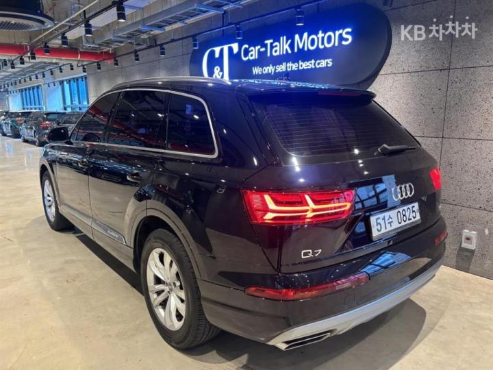 Audi Q7 New 3.0 35 TDI Quattro Comfort 4