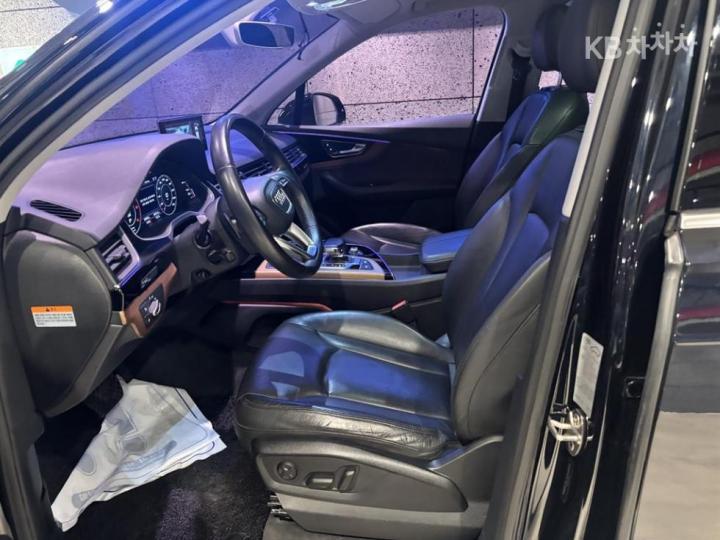 Audi Q7 New 3.0 35 TDI Quattro Comfort 6