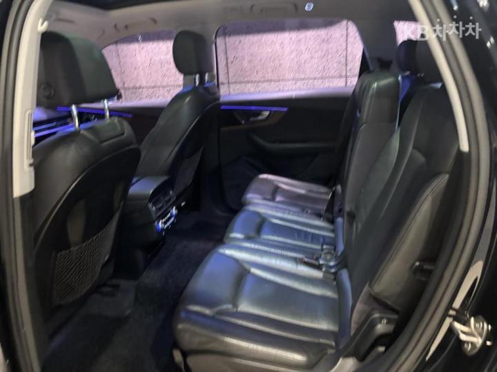 Audi Q7 New 3.0 35 TDI Quattro Comfort 7