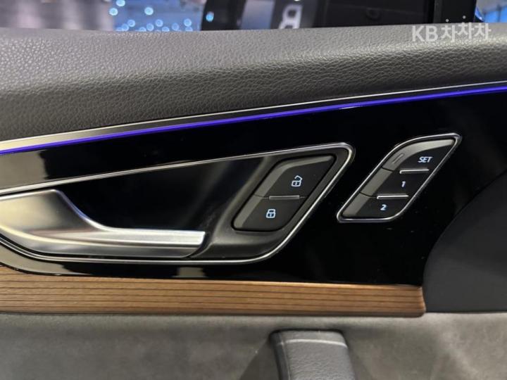 Audi Q7 New 3.0 35 TDI Quattro Comfort 8