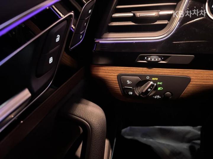 Audi Q7 New 3.0 35 TDI Quattro Comfort 10