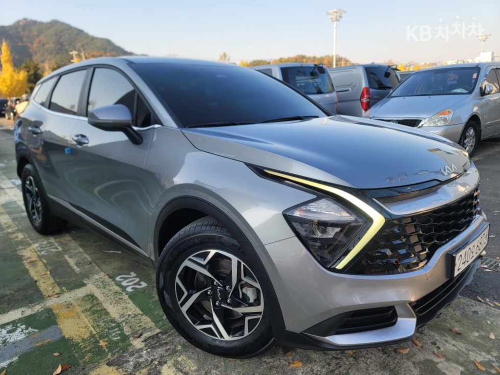 2023 - kia sportage