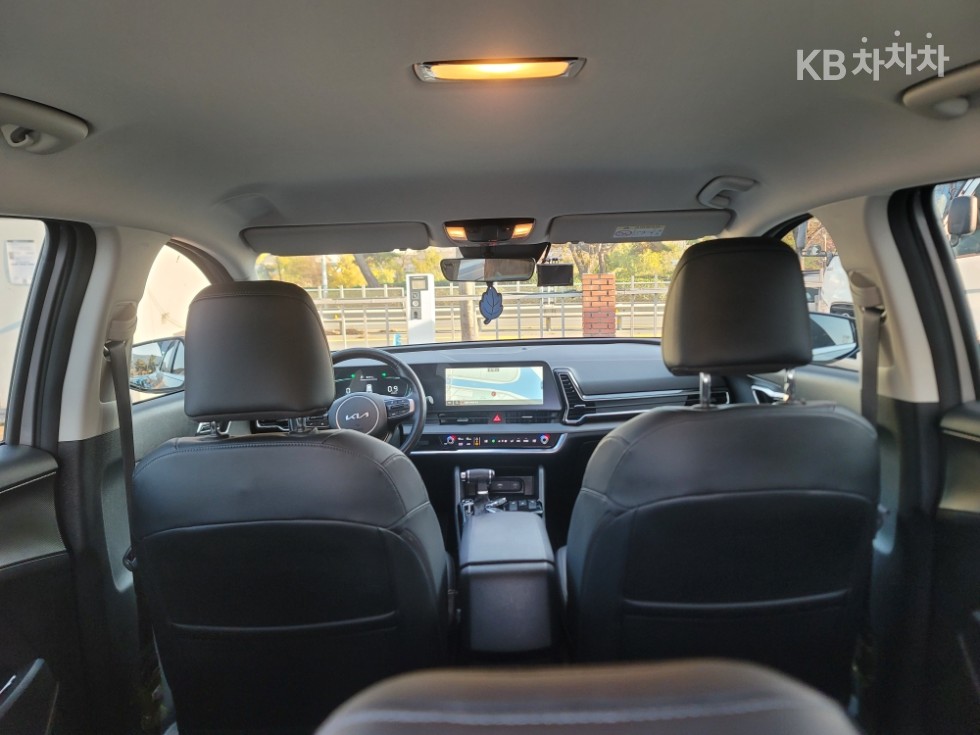 2023 - kia sportage