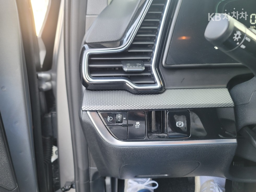 2023 - kia sportage