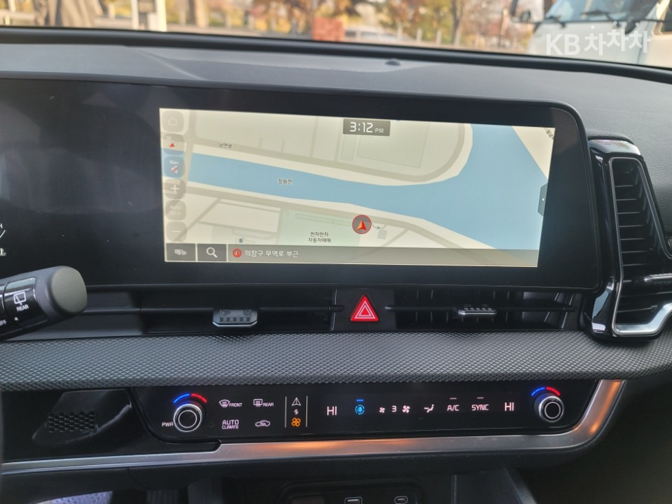 2023 - kia sportage