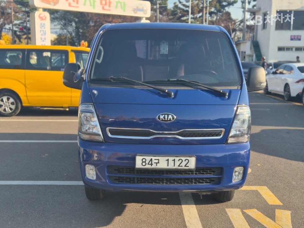 2020 - kia bongo iii
