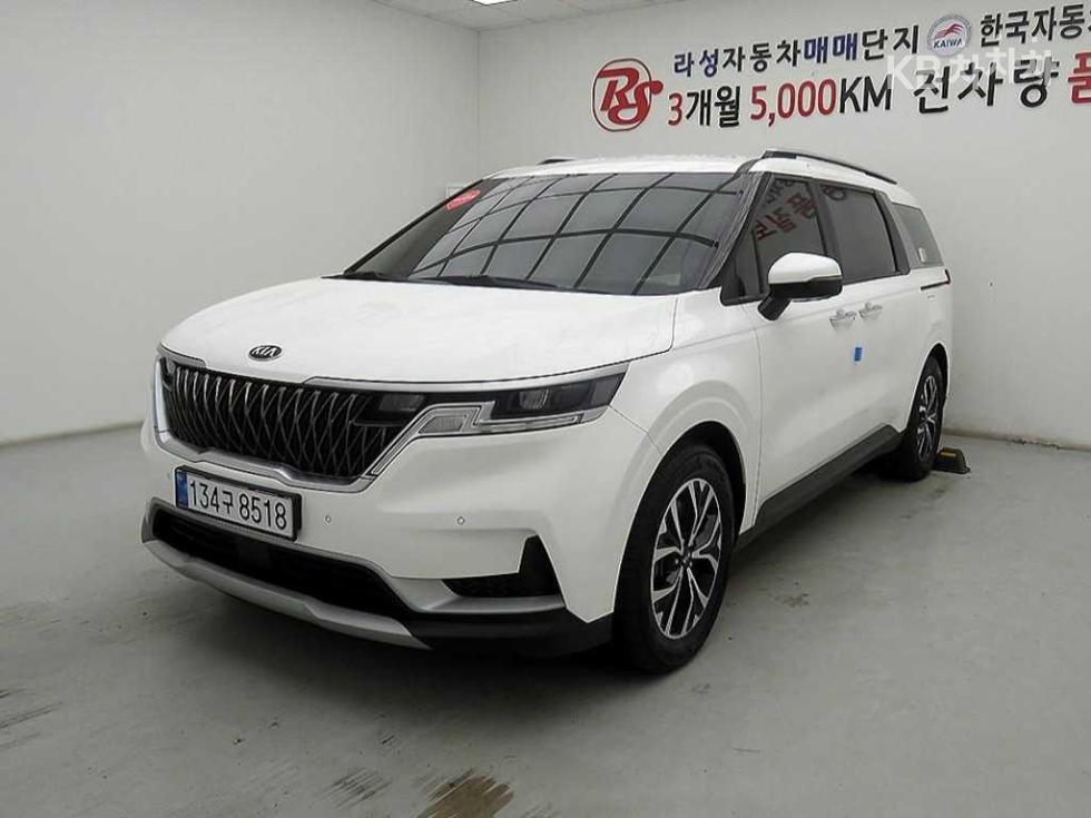 2021 - kia carnival