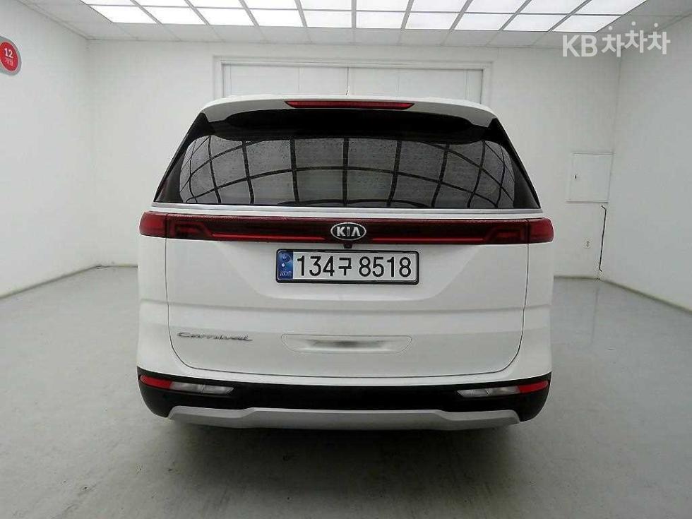 2021 - kia carnival