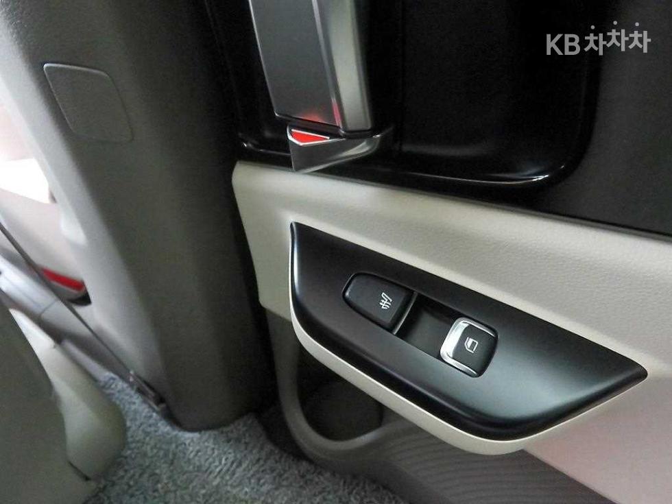 2021 - kia carnival