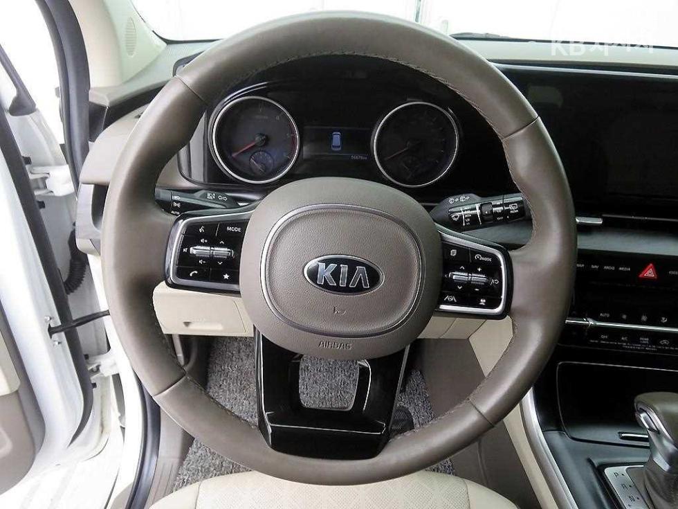 2021 - kia carnival