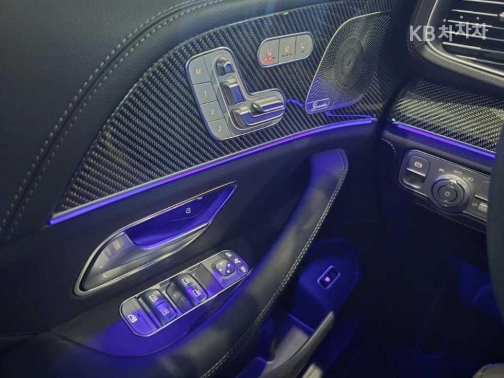 Mercedes-Benz GLE — miniaturë 9