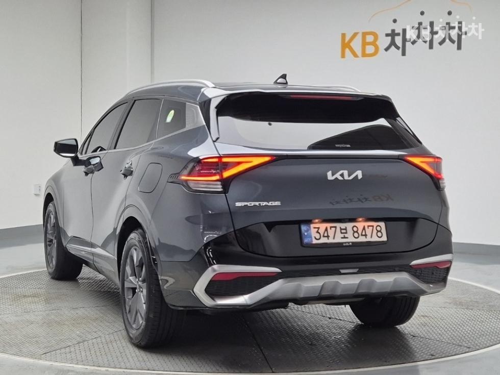 2023 - kia sportage