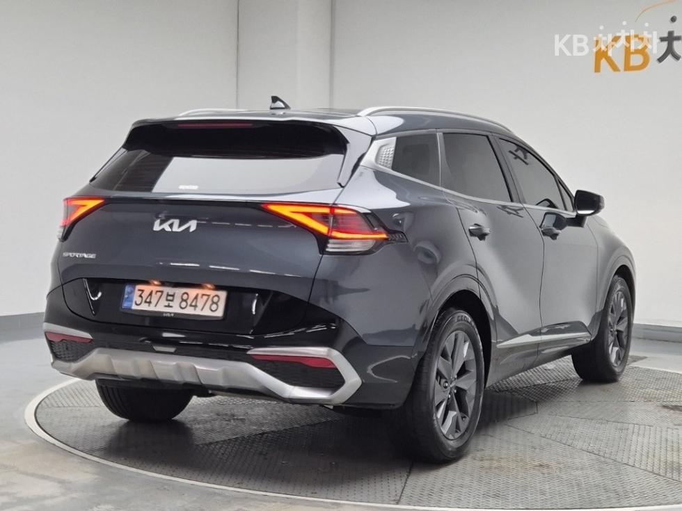 2023 - kia sportage