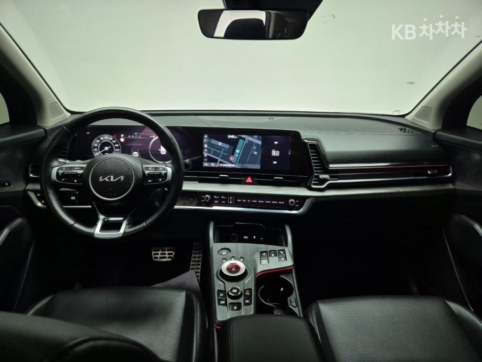 2023 - kia sportage