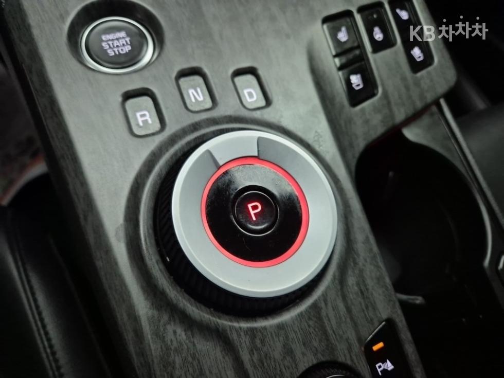 2023 - kia sportage