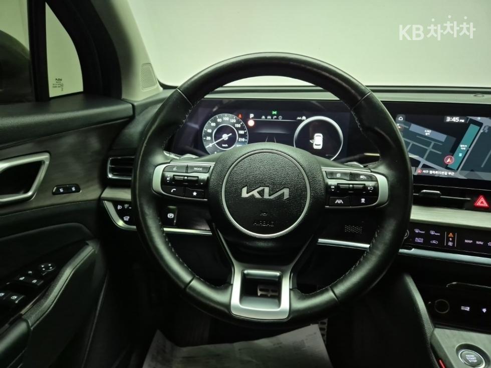 2023 - kia sportage