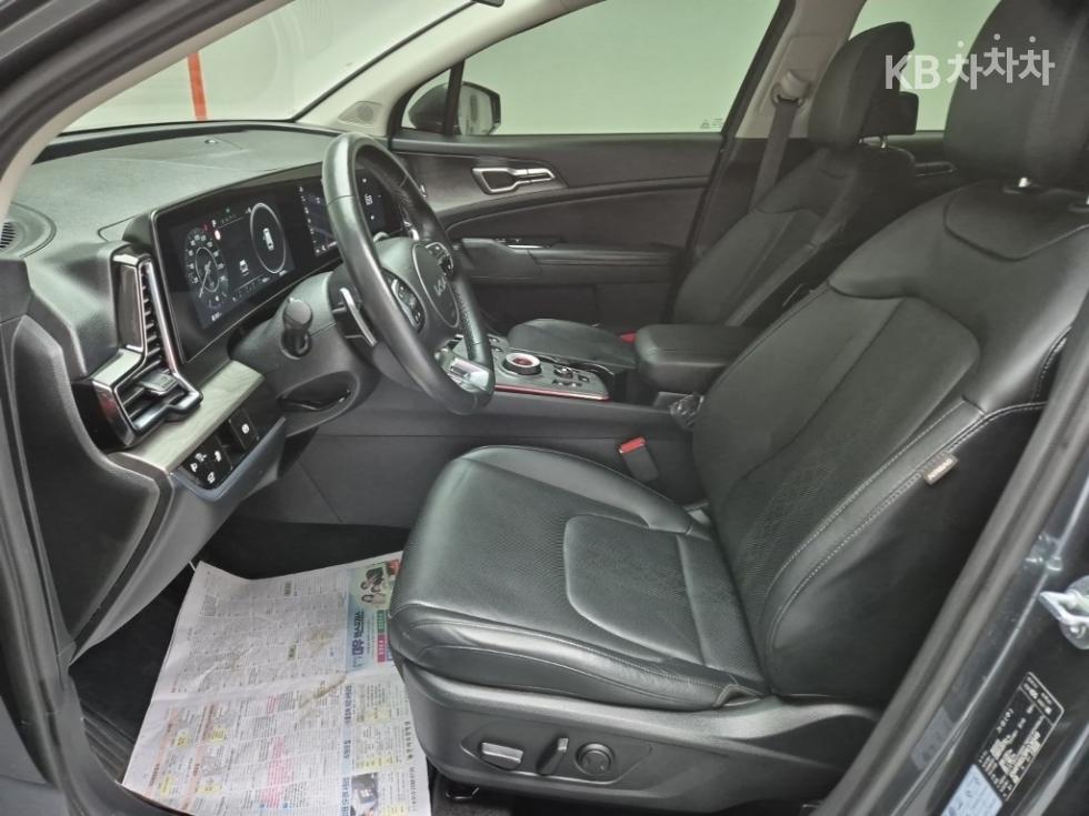 2023 - kia sportage