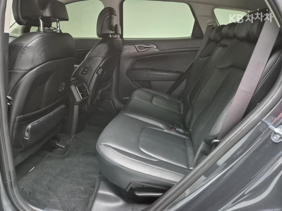 2023 - kia sportage