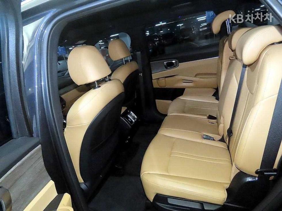 2023 - kia sorento