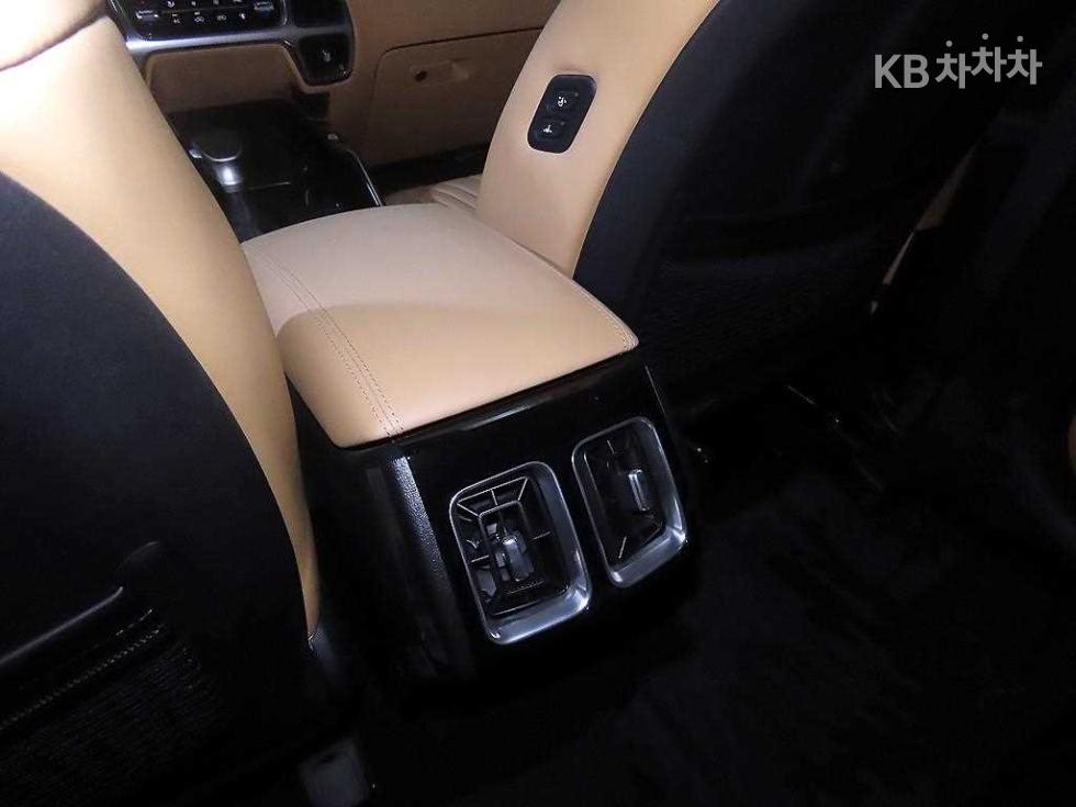 2023 - kia sorento