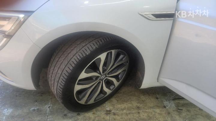 Renault SM6 2.0 GDe LE Base Type 8