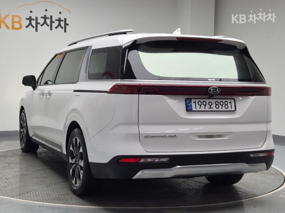2021 - kia carnival