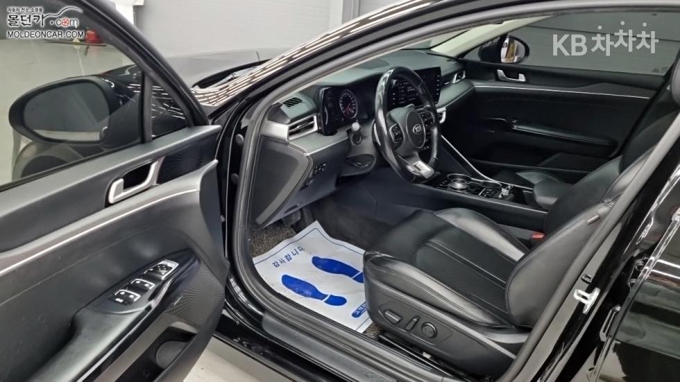 2021 - kia k5