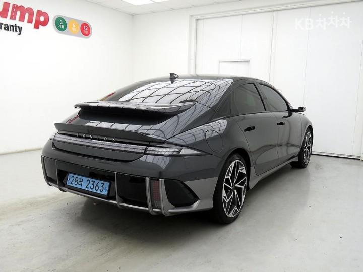 Hyundai IONIQ 6 CE Long Range AWD Prestige 5