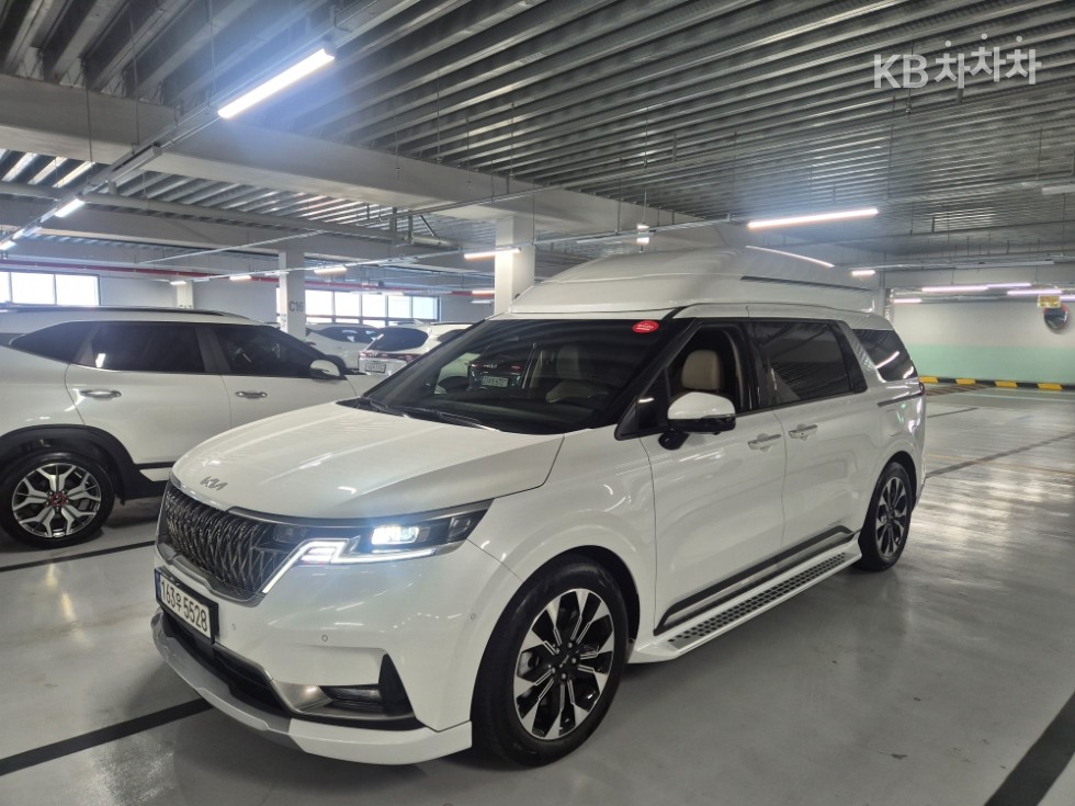 2023 - kia carnival