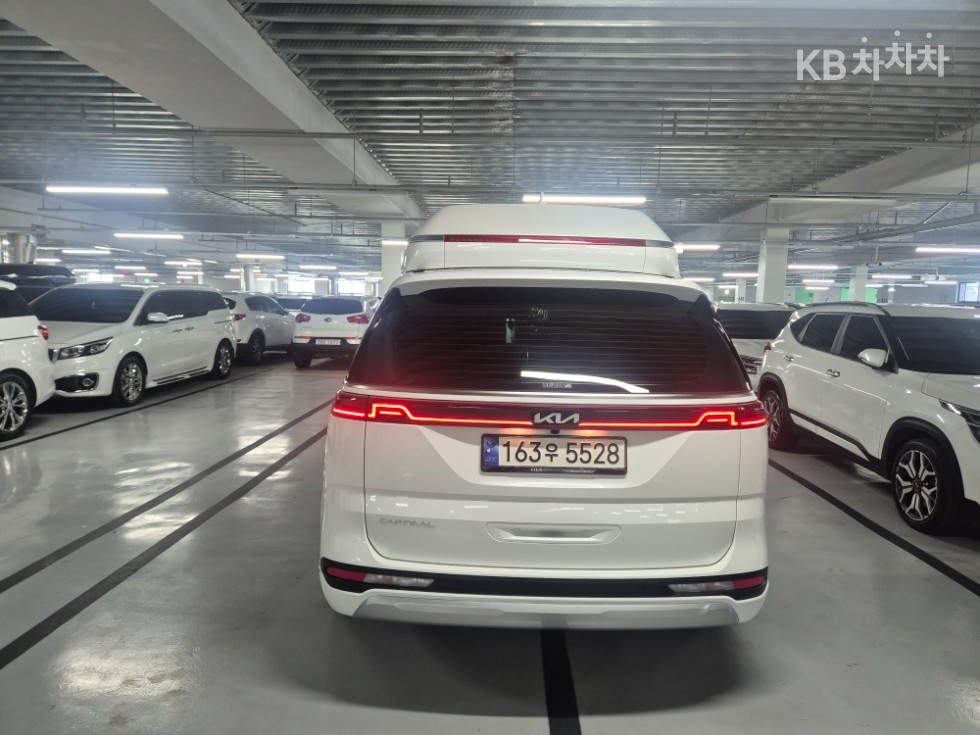 2023 - kia carnival