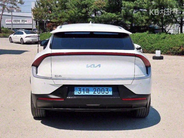 Kia EV6 Standard 2WD Air 5