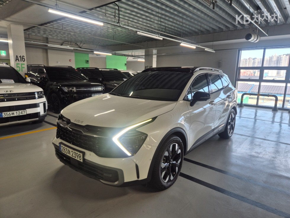 2022 - kia sportage