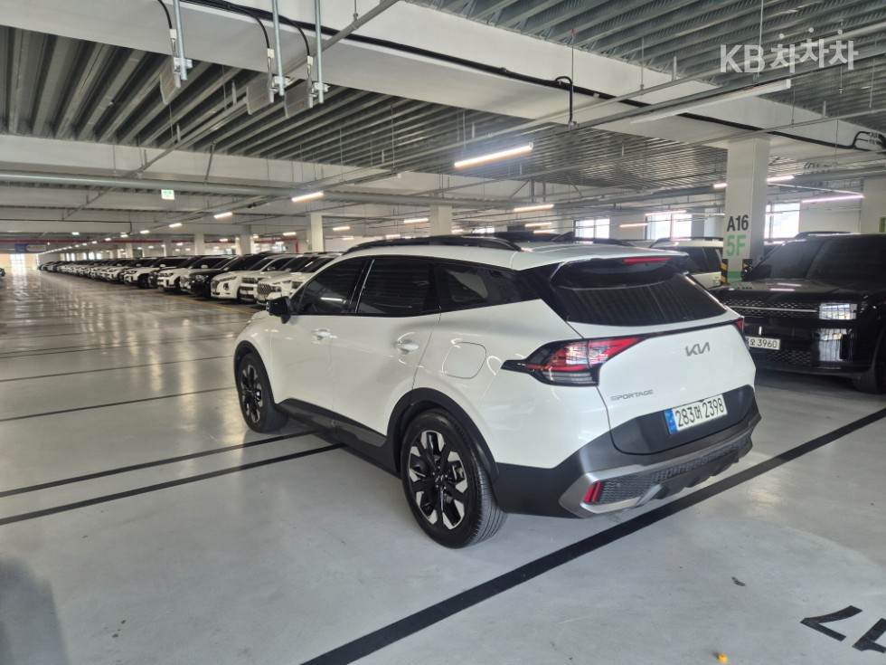 2022 - kia sportage