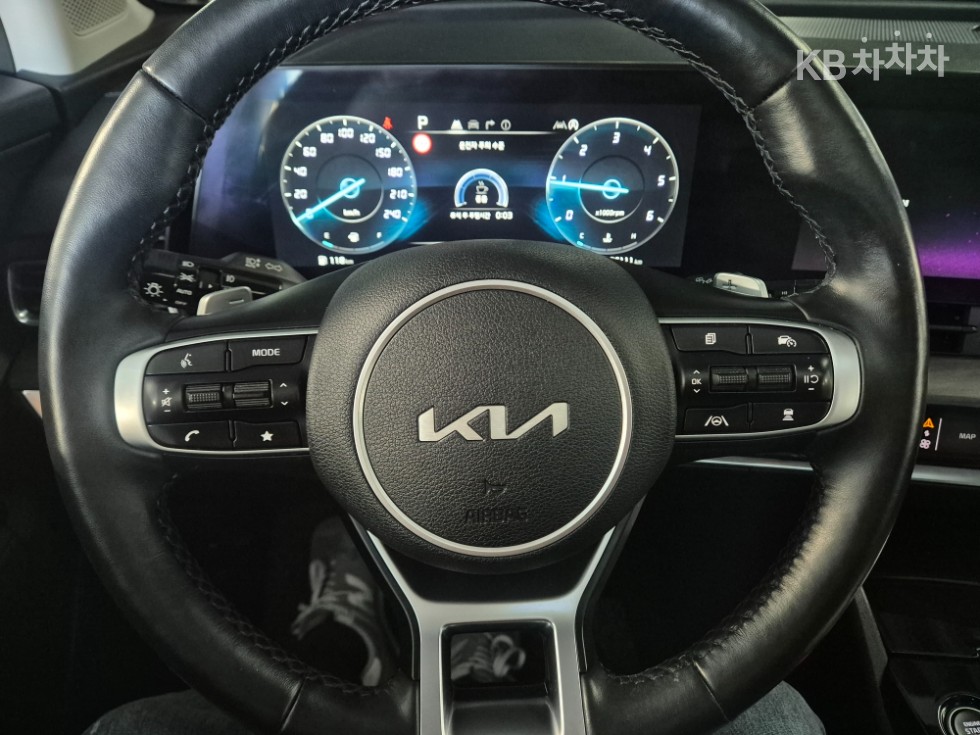 2022 - kia sportage