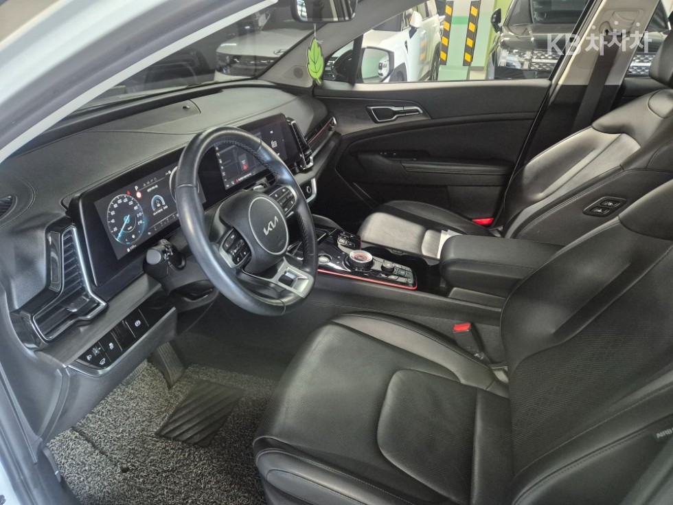 2022 - kia sportage